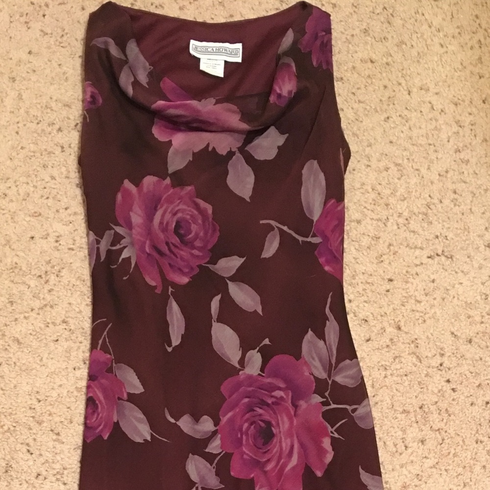 Sleeveless chiffon burgundy dress